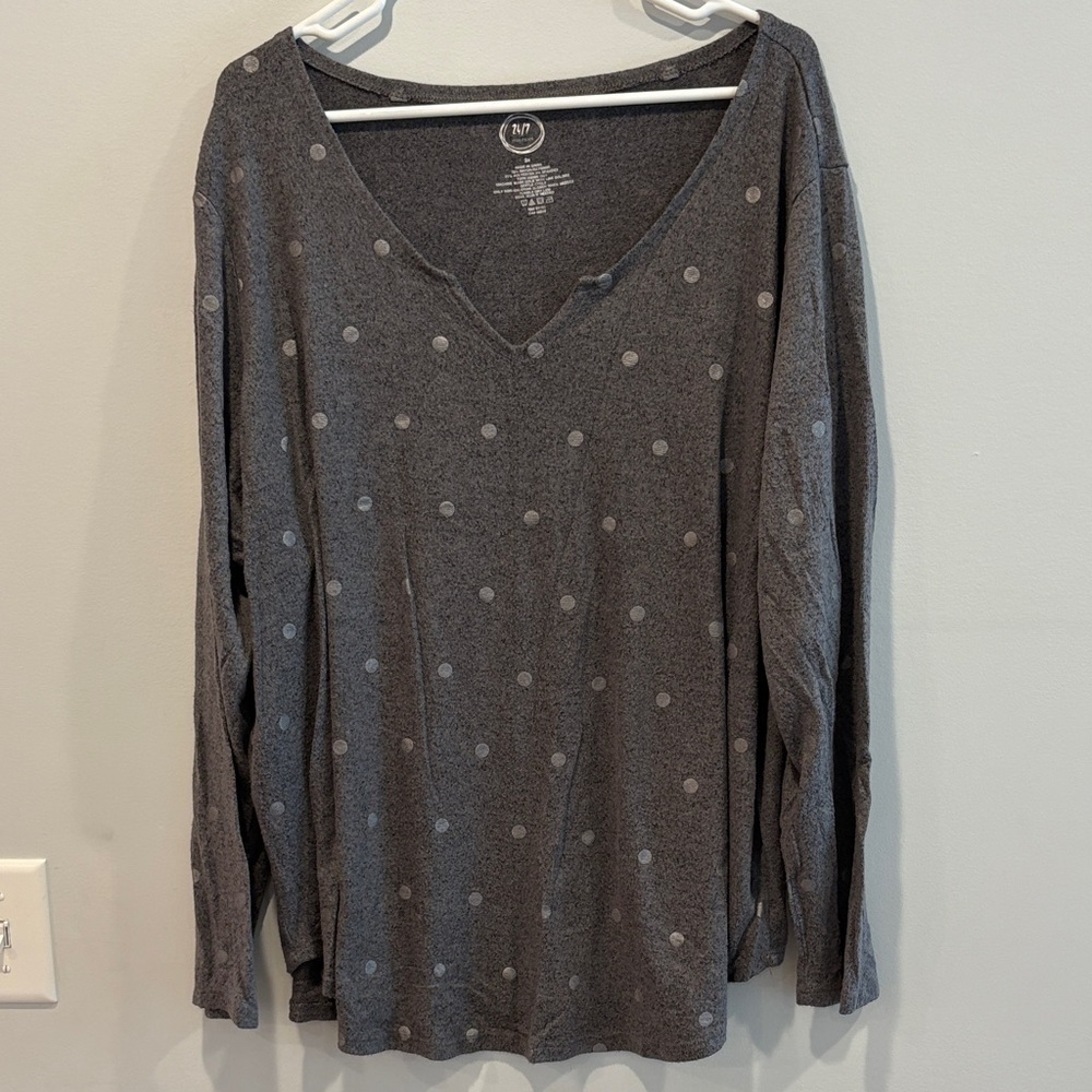 AP Gray Polka Dot Women's Top